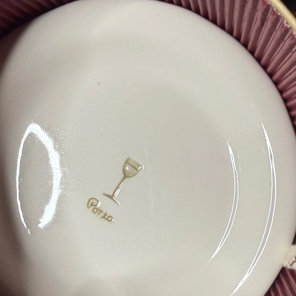6 Williams Sonoma 6 inch appetizer plates
